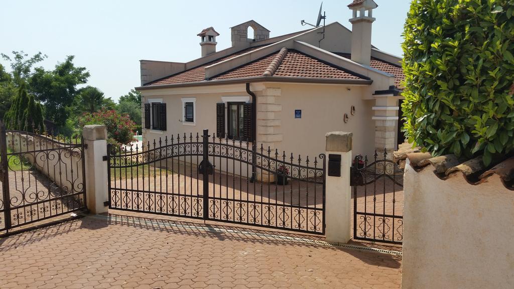 Villa Parenzo Poreč Extérieur photo